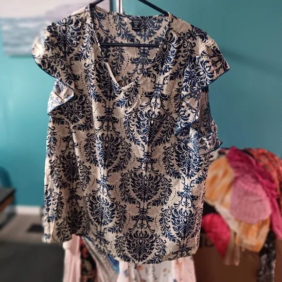 Navy Blue and Cream Patterned Top - Picture 6 of 7